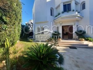 Villa S+4 avec piscine à La Marsa MVL1276