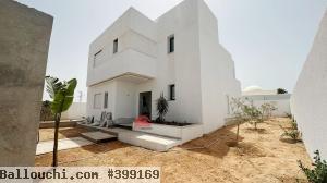 VILLA AVEC PISCINE À MEZRAYA DJERBA - RÉF V620