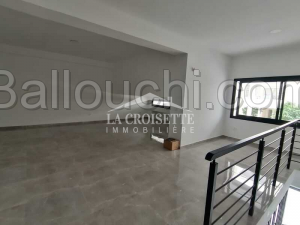 Bureau H+0 aux Jardins de Carthage ZBL0388