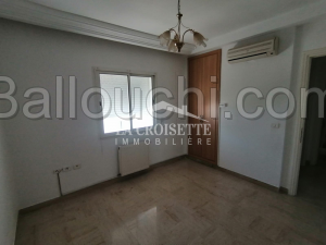 Appartement S+3 à La Marsa ZAL1111