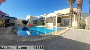 GRANDE MAISON EN ZONE TOURISTIQUE DJERBA - RÉF V590