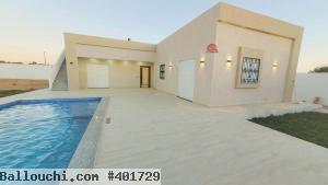 VILLA AVEC PISCINE À SIDI JMOUR DJERBA ZA - RÉF V682