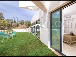 Rez-de-chaussée de villa S+4 avec piscine à Gammarth ZRCL029