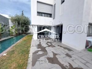 Villa S+4 avec piscine à La Marsa ZVL1595