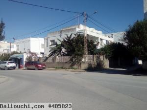 Villa 415 m² couverts, angle 2 rues, R+1 + 2é Etage partiel