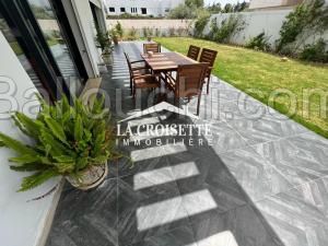 Villa S+5 meublée ou vide à La Soukra MVL1356