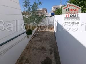 Immeuble Annes à Vendre à Ain Zaghouan Nord