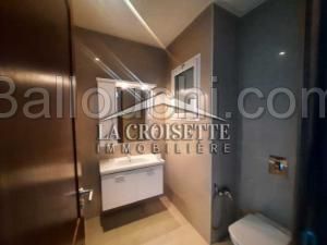 Appartement pour un usage bureautique H+2 Lac 2 ZBL0466