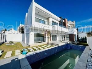 V439 Villa SANDRA