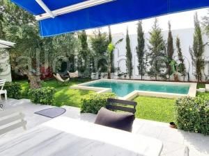 Villa LES DEUX OLIVIERS (Réf: V984)