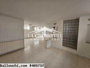 Rez-de-chaussée de villa S+3 à La Marsa MRCL0303