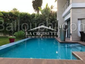 Villa s+4 avec piscine à Carthage MVL0679