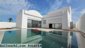 VILLA AVEC PISCINE ZU À DJERBA MIDOUN - RÉF V683