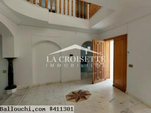 Villa S+4 à Gammarth MVL0642