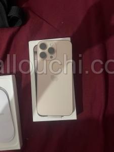 Iphone 16 Pro Max désert 256Gb acheté ca fait une semaine du Canada jamais utilisé (Débloqué)